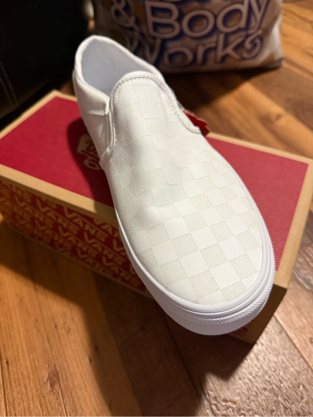 BNWT White Checkered Asher Vans